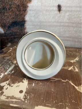 Lenox Ivory Porcelain frame with Gold Trim